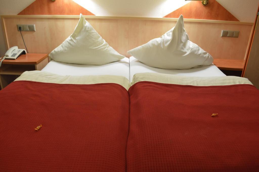 Abant Hotel Frankfurt Obertshausen Zimmer foto